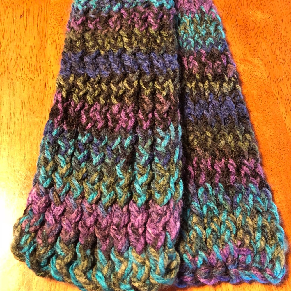 Handmade scarf 40 x5 thick. Very warm
